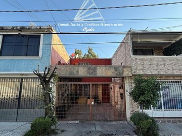 VENTA CASA 2 RECAMARAS SOBRE AVENIDA EN REAL DE TULTEPEC