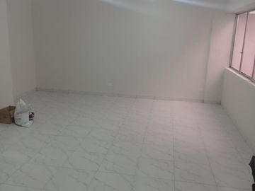Venta De Lindo Dúplex En Los Olivos - Trebol