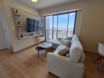 ¡Vive en el Corazón de Lince con Vistas Espectaculares y Comodidades de Lujo!