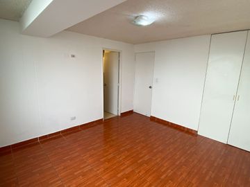 Vendo Departamento San Miguel 80M2 Con Estacionamiento