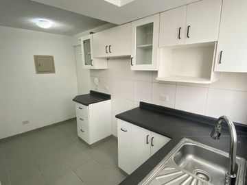 Vendo Departamento San Miguel 80M2 Con Estacionamiento