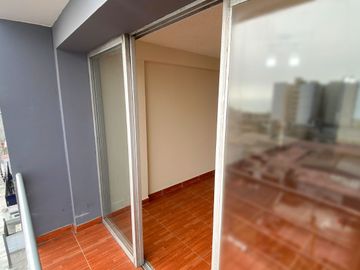 Vendo Departamento San Miguel 80M2 Con Estacionamiento