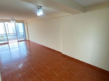 Vendo Departamento San Miguel 80M2 Con Estacionamiento