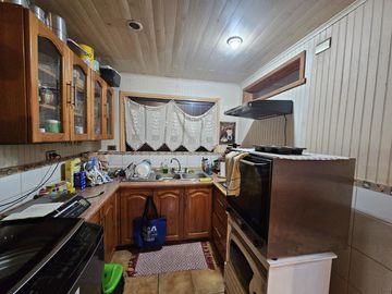VENDEMOS CASA INDEPENDIENTE CON CABAÑAS Y MINIMARKE