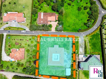 Vendo Hermosa Casa Campestre en Parcelación en La Ceja del Tambo