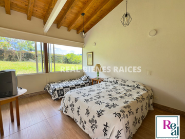 Vendo Hermosa Casa Campestre en Parcelación en La Ceja del Tambo
