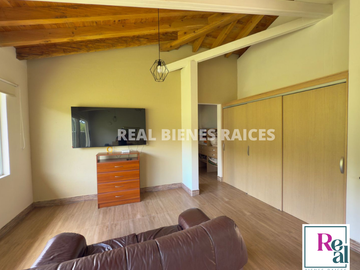 Vendo Hermosa Casa Campestre en Parcelación en La Ceja del Tambo