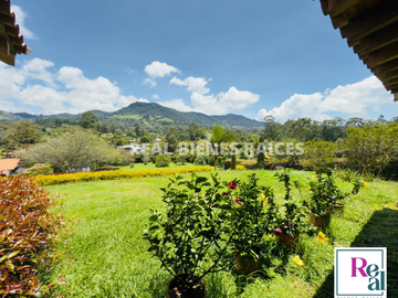 Vendo Hermosa Casa Campestre en Parcelación en La Ceja del Tambo