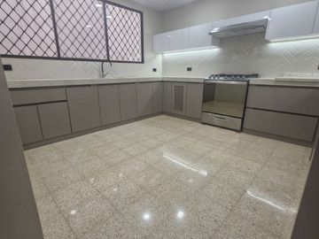 DEPARTAMENTO EN VENTA EN SANTA CECILIA