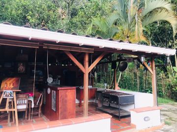 Venta hermosa Casa Finca, Vda El Cabuyal, Copacabana Antioquia.