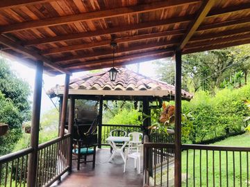 Venta hermosa Casa Finca, Vda El Cabuyal, Copacabana Antioquia.