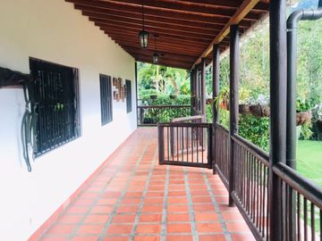 Venta hermosa Casa Finca, Vda El Cabuyal, Copacabana Antioquia.