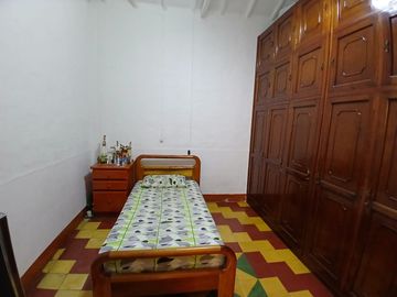 Venta hermosa casa, Barrio La Asunción, Copacabana.