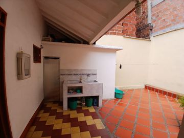 Venta hermosa casa, Barrio La Asunción, Copacabana.