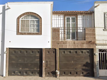 Av. Juarez 19, Residencial el Secreto, 27084 Torreón, Coah., México-Casa en Remate(65% Debajo De Su Valor Comercial, Solo Recursos Propios)-SK10