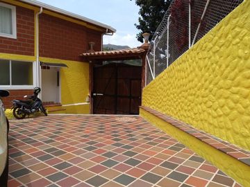 Venta hermosa Finca, Vereda Quebrada Arriba, Copacabana Antioquia.