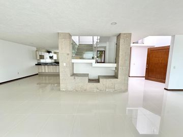 CASA EN VENTA EN METEPEC