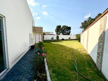 CASA EN VENTA EN CALIMAYA