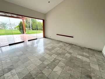 OPORTUNIDAD! VENDO CASA AREA: 2,245M2 EN CLUB CAMPESTRE LAS LAGUNAS DE LA MOLINA