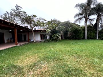 OPORTUNIDAD! VENDO CASA AREA: 2,245M2 EN CLUB CAMPESTRE LAS LAGUNAS DE LA MOLINA