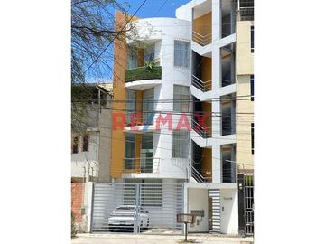 Departamento En Venta En Urb. Miraflores // ID: 1132423