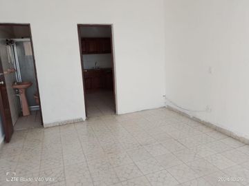 VENTA CASA CON DEPARTAMENTOS INDEPENDIENTES CELAYA GTO