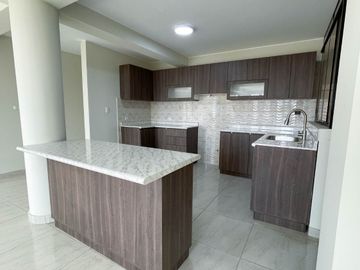 Vendo Departamento De Estreno Frente A Parque 3Er Piso - San Juan De Lurigancho