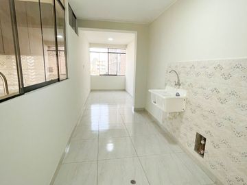 Vendo Departamento De Estreno Frente A Parque 3Er Piso - San Juan De Lurigancho