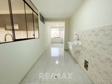 Vendo Departamento De Estreno Frente A Parque 3Er Piso - San Juan De Lurigancho