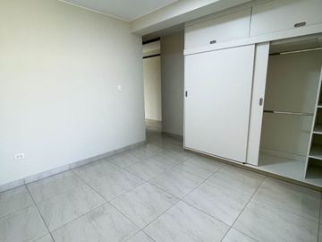 Vendo Departamento De Estreno Frente A Parque 3Er Piso - San Juan De Lurigancho
