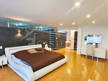 Venta de casa dentro de Urb. en el Norte de Quito