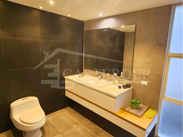 Venta de casa dentro de Urb. en el Norte de Quito