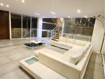 Venta de casa dentro de Urb. en el Norte de Quito