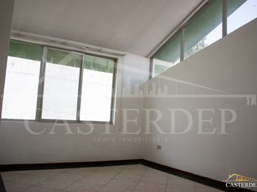 Vendo casa independiente en la Mitad del Mundo