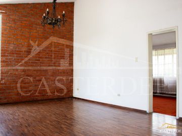 Vendo casa independiente en la Mitad del Mundo