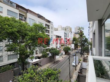 Se Vende Iluminado Departamento De 3 Habitaciones Cerca Del Malecón En Miraflores