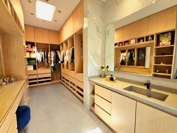 LAS CAÑADAS CASA EN VENTA NUEVA CON INCREIBLE DISEÑO Y ACABADOS DE LUJO