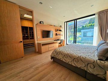 LAS CAÑADAS CASA EN VENTA NUEVA CON INCREIBLE DISEÑO Y ACABADOS DE LUJO