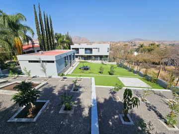 LAS CAÑADAS CASA EN VENTA NUEVA CON INCREIBLE DISEÑO Y ACABADOS DE LUJO