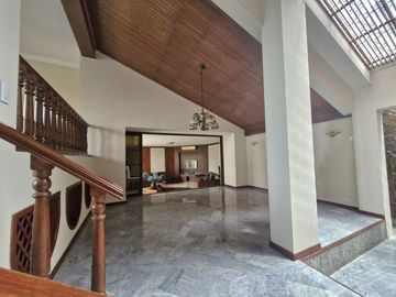 CASA EN LAS GARZAS - VENTA CON PISCINA – SAUNA Y VAPOR.