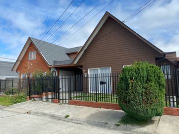 CASA, PARQUE FUNDADORES, PUERTO MONTT