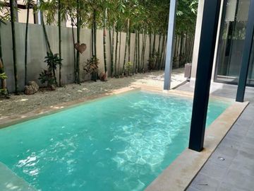 Casa con alberca privada y terraza, en venta, Zona Norte, Mérida