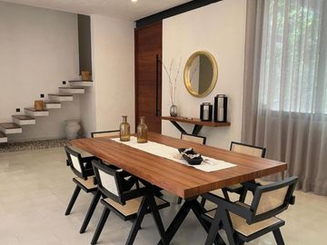 Casa con alberca privada y terraza, en venta, Zona Norte, Mérida