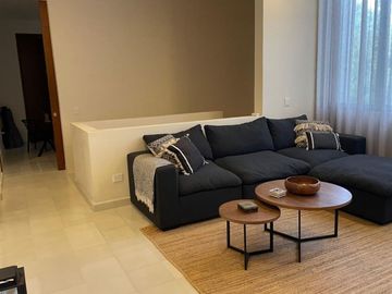 Casa con alberca privada y terraza, en venta, Zona Norte, Mérida
