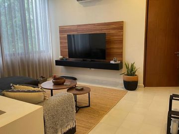 Casa con alberca privada y terraza, en venta, Zona Norte, Mérida