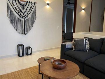Casa con alberca privada y terraza, en venta, Zona Norte, Mérida