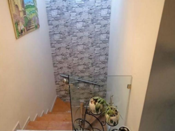 BONITA Y TRADICIONAL CASA FAMILIAR DE 2 NIVELES EN SANTIAGO DE QUERETARO