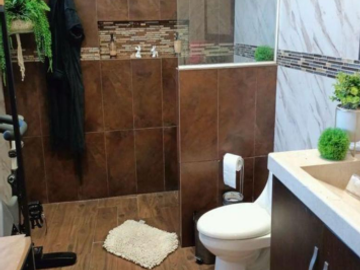 BONITA Y TRADICIONAL CASA FAMILIAR DE 2 NIVELES EN SANTIAGO DE QUERETARO