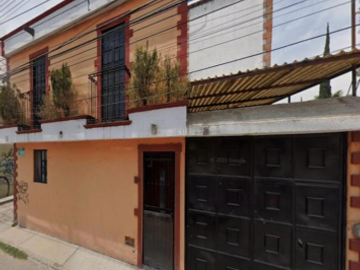 BONITA Y TRADICIONAL CASA FAMILIAR DE 2 NIVELES EN SANTIAGO DE QUERETARO