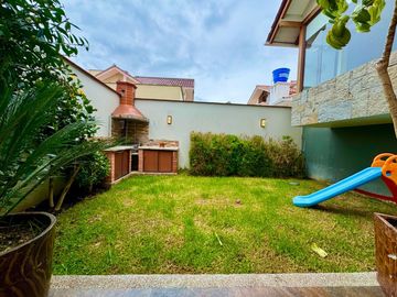 En Venta Casa a 2 cuadras de la Universidad Católica de Azogues